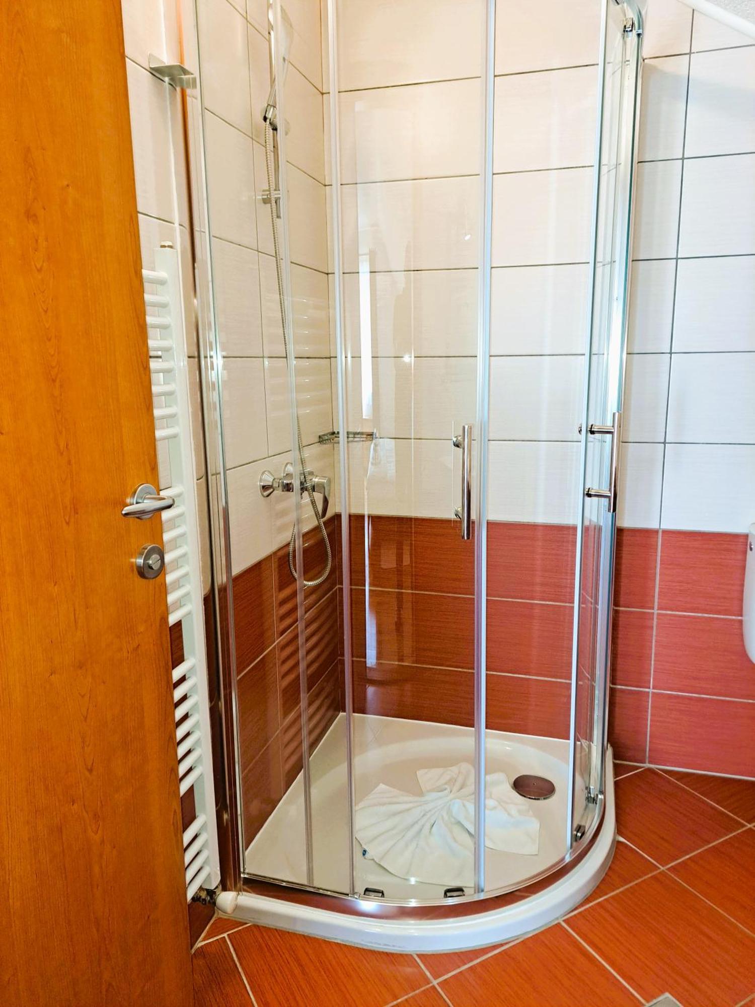 Plitvice Lower Lakes Rooms Plitvica selo Exteriör bild